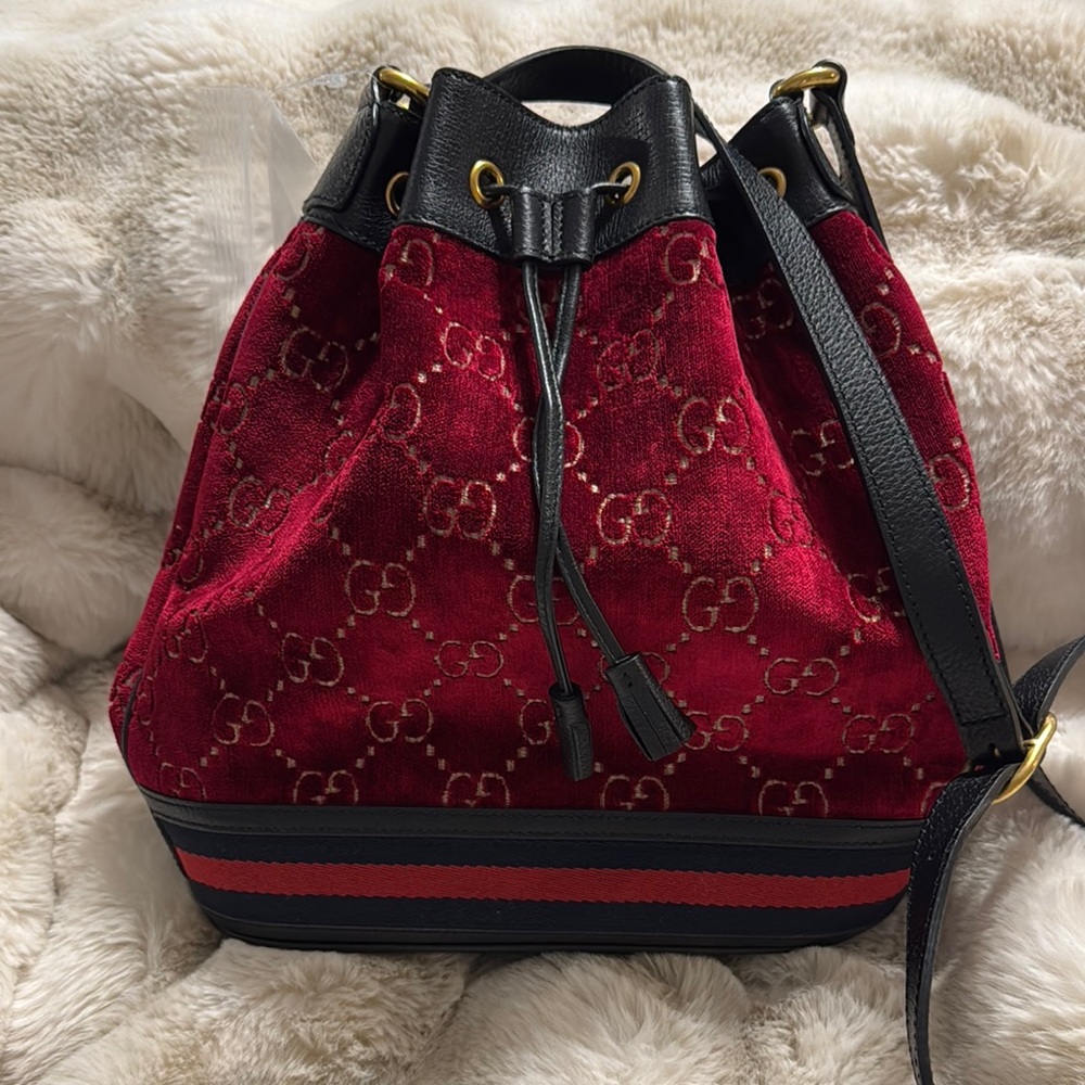 Gucci Red and Black Crossbody Bag with Quilted Velvet Design